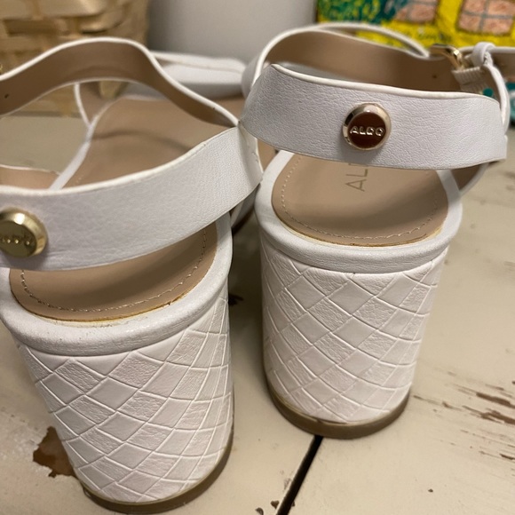 Aldo wedges size 8.5 - Picture 2 of 9